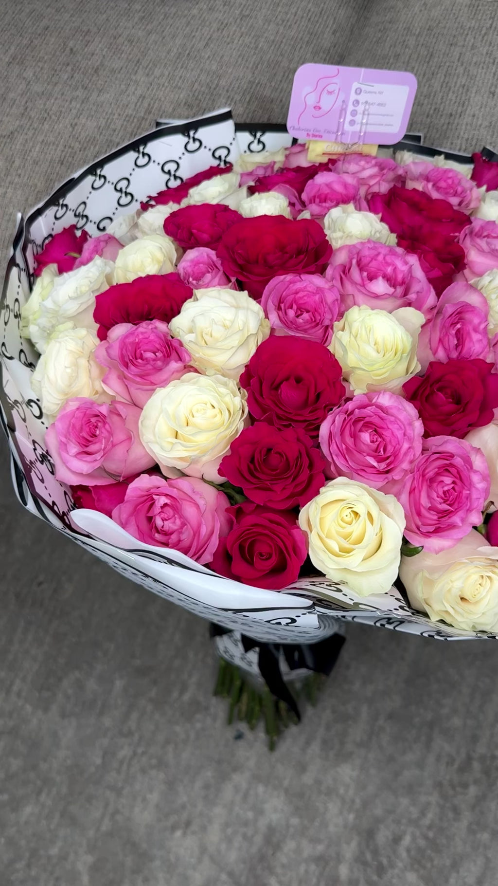 Ramo buchon 75 roses mixed